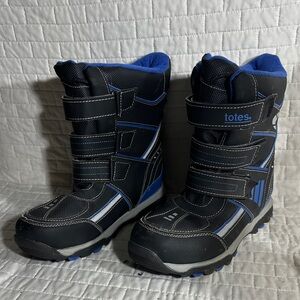Totes Black and Blue Kids' Snow Boots